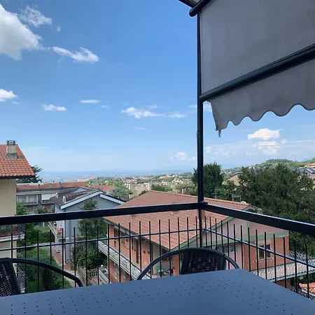 A Casa Di Leo-intero * Marino