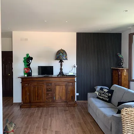 Apartment A Casa Di Leo-intero Marino